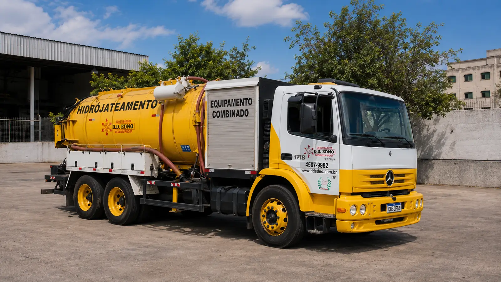 Equipamento combinado de sucção e hidrojateamento
